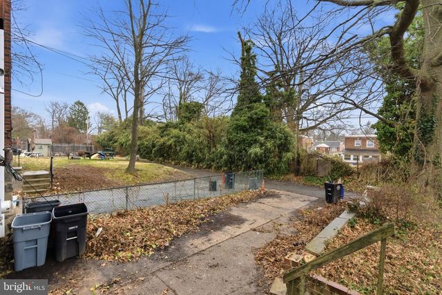 725 IRVINGTON PL, Chester, PA 19013