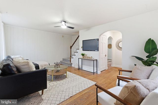 725 IRVINGTON PL, Chester, PA 19013