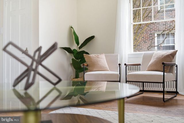 725 IRVINGTON PL, Chester, PA 19013