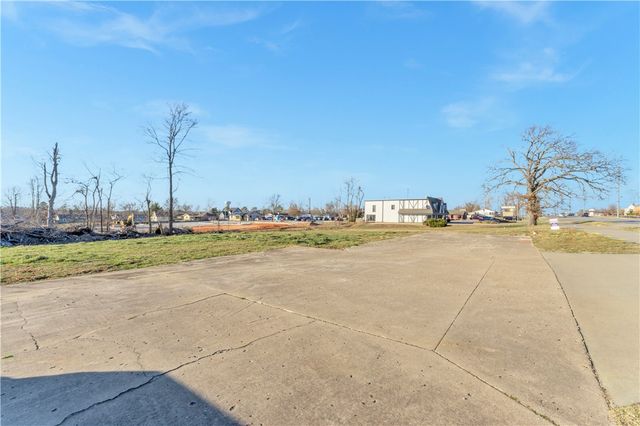 605 Walton Boulevard, Bentonville, AR 72712