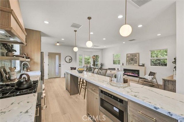 808 S Los Robles Avenue, Pasadena, CA 91106