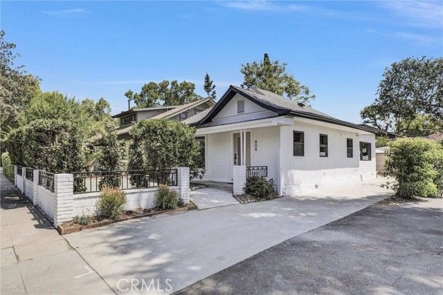 808 S Los Robles Avenue, Pasadena, CA 91106