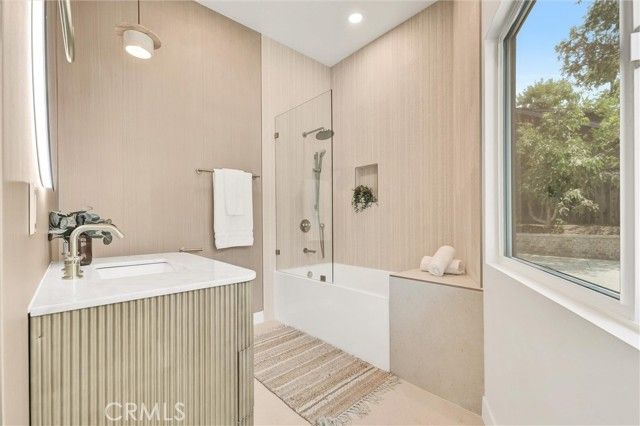 808 S Los Robles Avenue, Pasadena, CA 91106