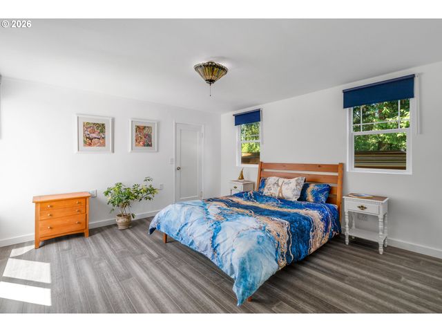 5017 Se ALDERCREST Rd, Milwaukie, OR 97222