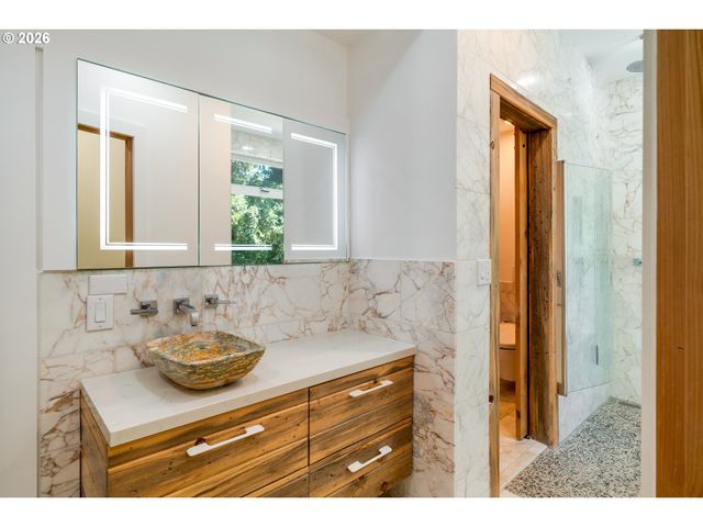 5017 Se ALDERCREST Rd, Milwaukie, OR 97222