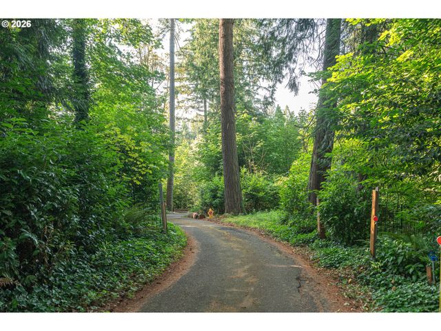 5017 Se ALDERCREST Rd, Milwaukie, OR 97222