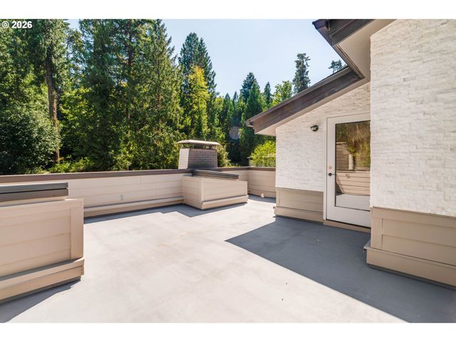5017 Se ALDERCREST Rd, Milwaukie, OR 97222