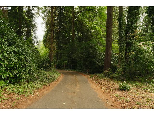5017 Se ALDERCREST Rd, Milwaukie, OR 97222