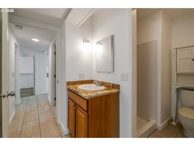 5017 Se ALDERCREST Rd, Milwaukie, OR 97222