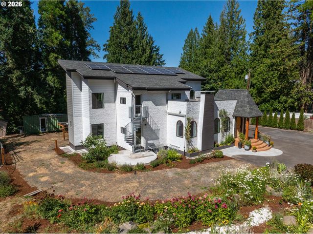 5017 Se ALDERCREST Rd, Milwaukie, OR 97222