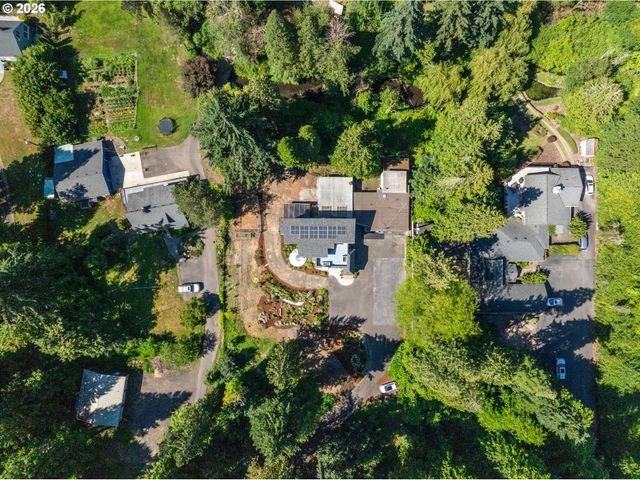 5017 Se ALDERCREST Rd, Milwaukie, OR 97222