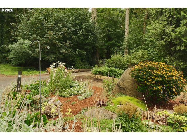 5017 Se ALDERCREST Rd, Milwaukie, OR 97222