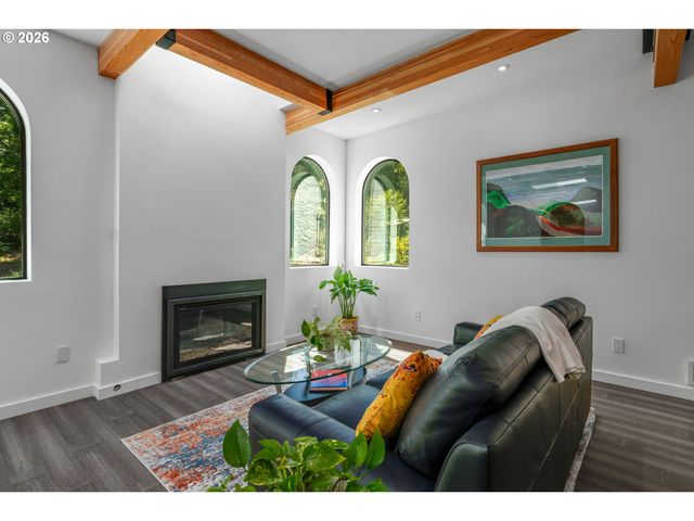 5017 Se ALDERCREST Rd, Milwaukie, OR 97222
