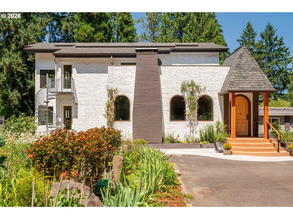 5017 Se ALDERCREST Rd, Milwaukie, OR 97222