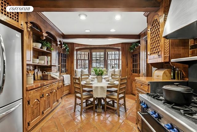243 E 61ST Street, New York City, NY 10065