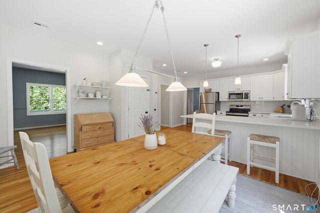15 Mountain Manor Road, Newtown, CT 06482