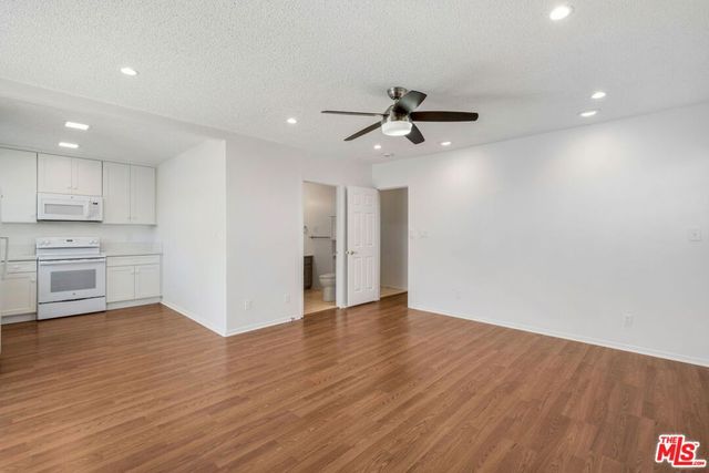 11882 Ramona Avenue, Hawthorne, CA 90250