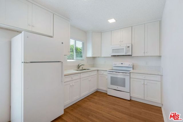 11882 Ramona Avenue, Hawthorne, CA 90250