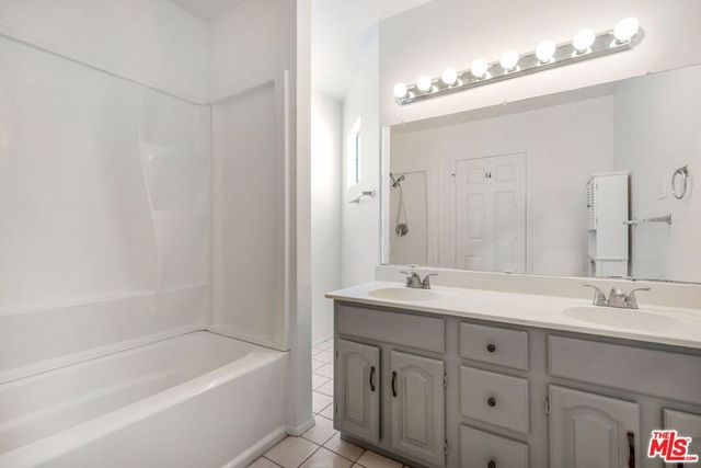 11882 Ramona Avenue, Hawthorne, CA 90250