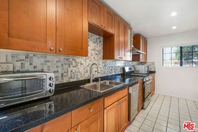 11882 Ramona Avenue, Hawthorne, CA 90250