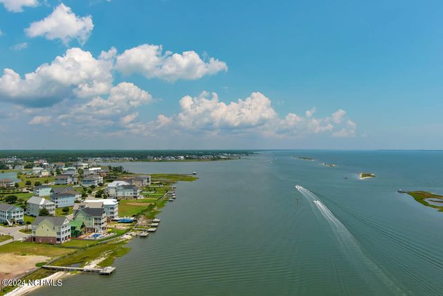 214 Colleton Square, Newport, NC 28570