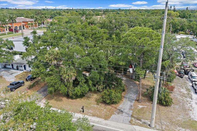 2503 53RD AVENUE W, Bradenton, FL 34207