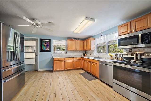 2503 53RD AVENUE W, Bradenton, FL 34207