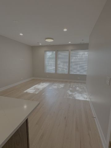 6455 S St. Lawrence Avenue 3, Chicago, IL 60637
