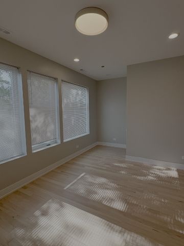 6455 S St. Lawrence Avenue 3, Chicago, IL 60637