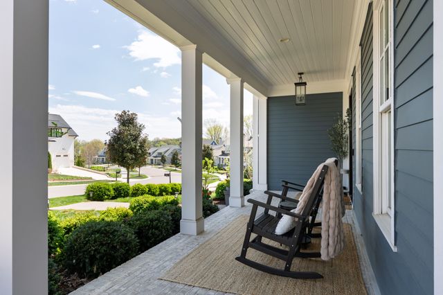 8776 Belladonna Dr, College Grove, TN 37046