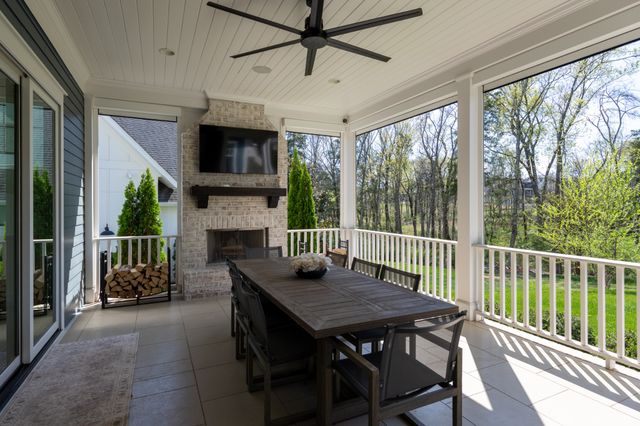 8776 Belladonna Dr, College Grove, TN 37046