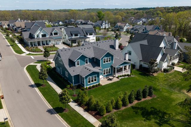 8776 Belladonna Dr, College Grove, TN 37046