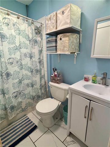8 Clover ST, Hampton, VA 23669