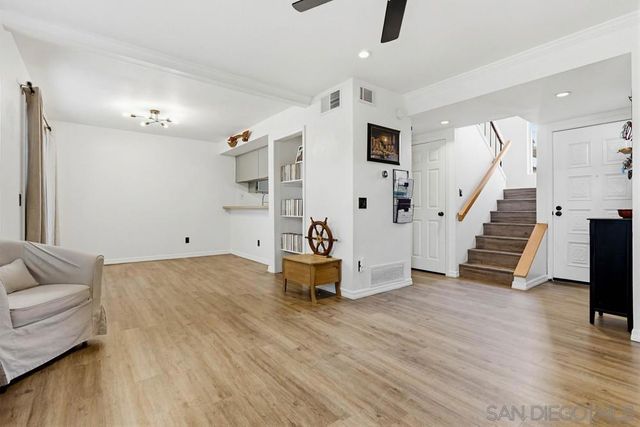 140 E El Norte Parkway 6, Escondido, CA 92026