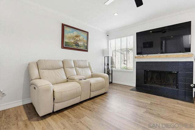 140 E El Norte Parkway 6, Escondido, CA 92026