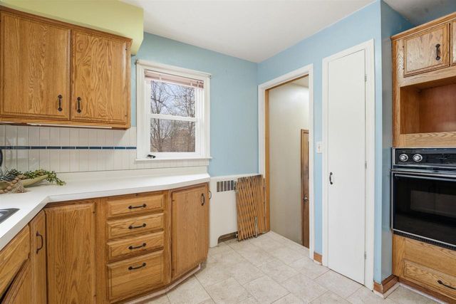 1127 W NORTHLAND AVENUE, Appleton, WI 54914