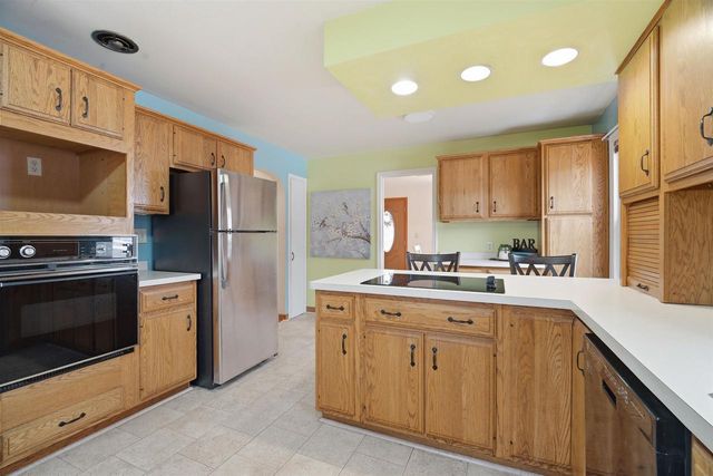 1127 W NORTHLAND AVENUE, Appleton, WI 54914