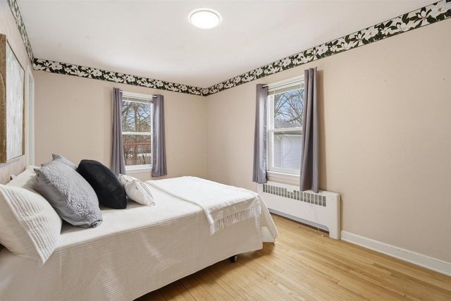 1127 W NORTHLAND AVENUE, Appleton, WI 54914