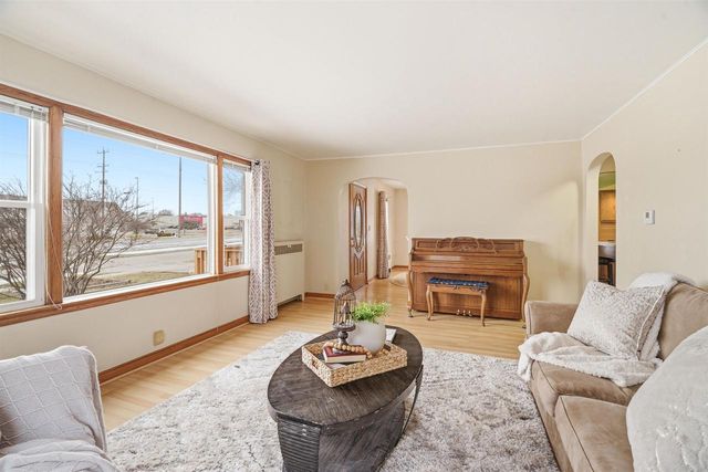 1127 W NORTHLAND AVENUE, Appleton, WI 54914