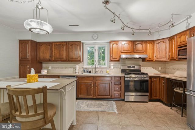 1741 FAIRMOUNT AVE, Vineland, NJ 08361