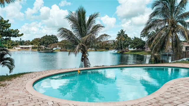 5121 SW 87th Avenue, Cooper City, FL 33328