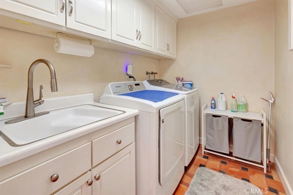 Image 30 of property listing at 537 Vista Grande, Newport Beach, CA 92660