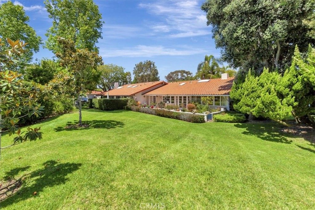 Image 37 of property listing at 537 Vista Grande, Newport Beach, CA 92660