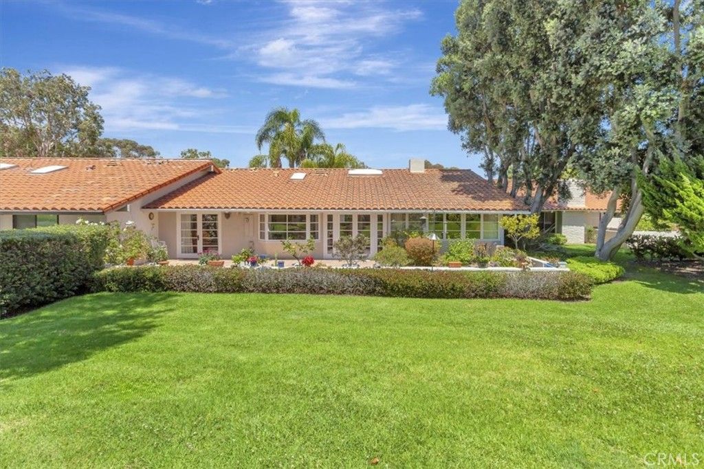 Image 39 of property listing at 537 Vista Grande, Newport Beach, CA 92660