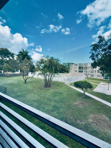 1401 NE 191st St D207, Miami, FL 33179