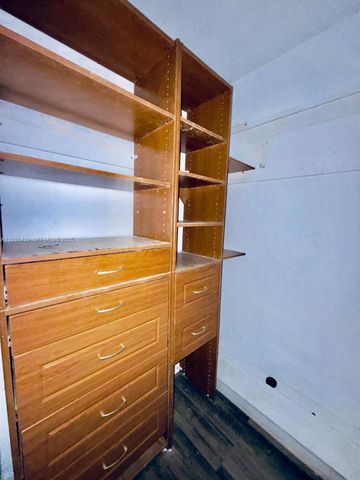 1401 NE 191st St D207, Miami, FL 33179