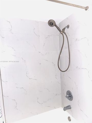 1401 NE 191st St D207, Miami, FL 33179