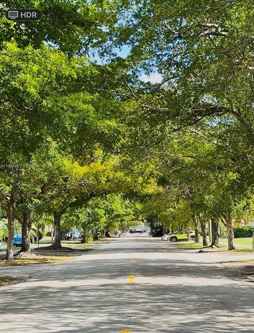 1401 NE 191st St D207, Miami, FL 33179