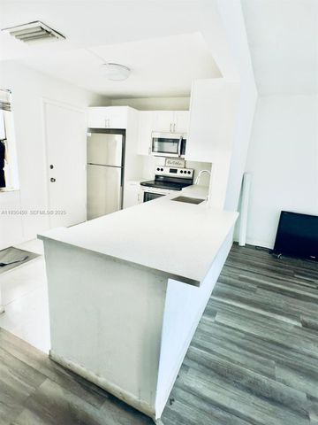 1401 NE 191st St D207, Miami, FL 33179