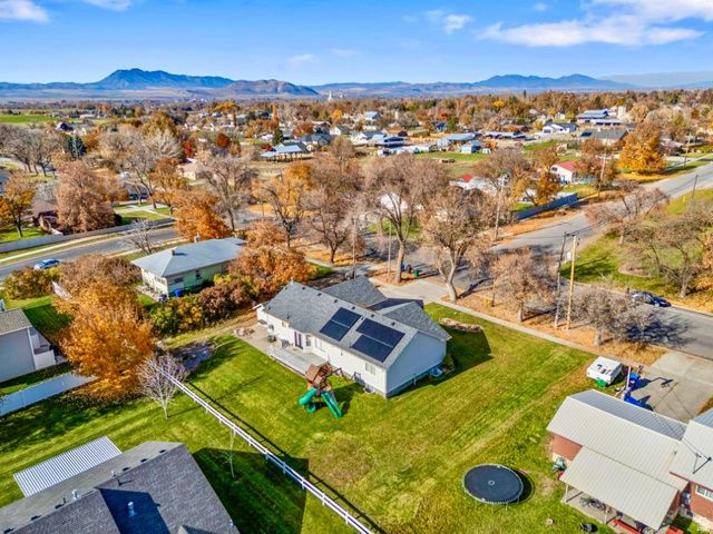 98 W 400 S, Smithfield, UT 84335